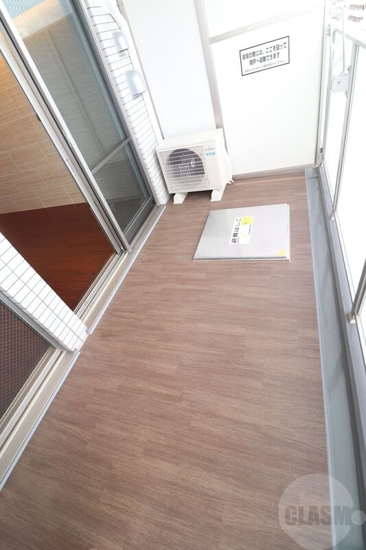 バルコニー　明るいバルコニーです