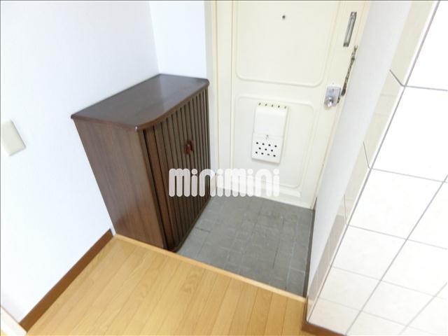 玄関　下駄箱収納がある玄関スペース。