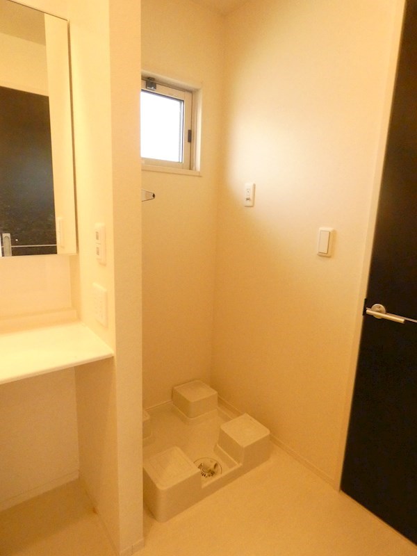 その他設備　反転タイプの部屋の写真です