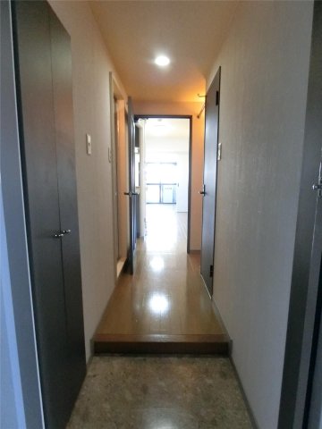 玄関　シューズボックス付きの玄関です☆