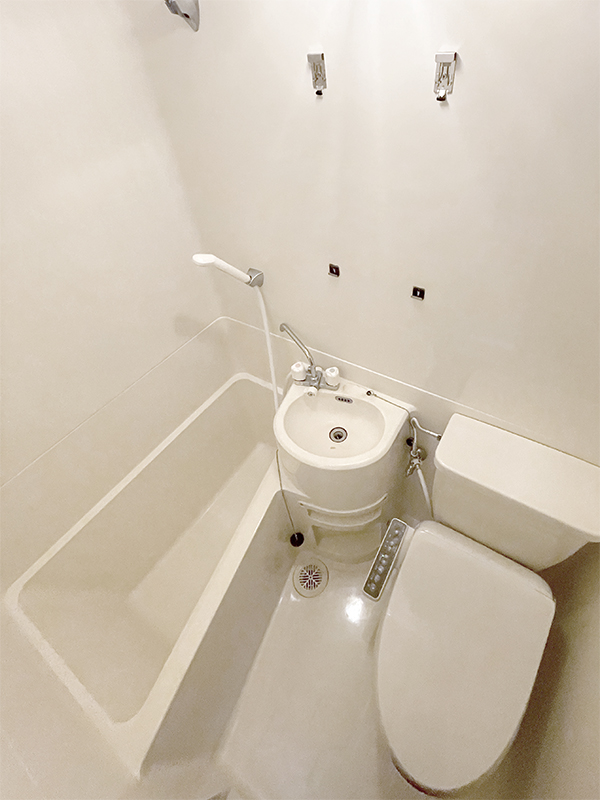 バス・シャワールーム　異なる場合は現況を優先します。