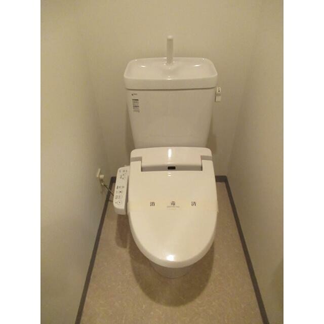 トイレ　※同仕様写真