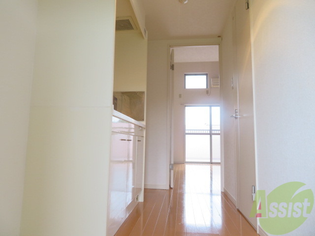 玄関　玄関から見た景色はこちらです。イメージできますか。