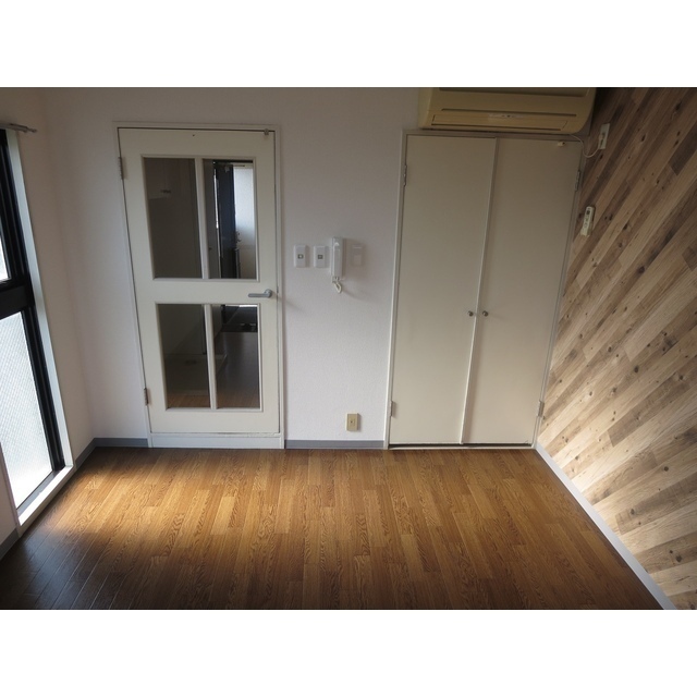 居室・リビング　洋室