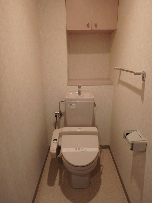 トイレ　※同タイプ別居室のお写真です。