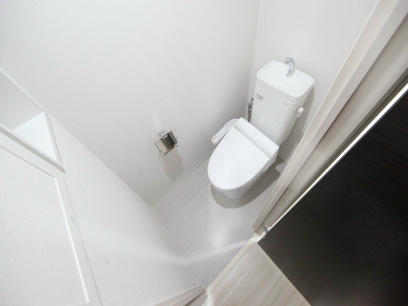 トイレ　温水洗浄暖房便座付トイレ