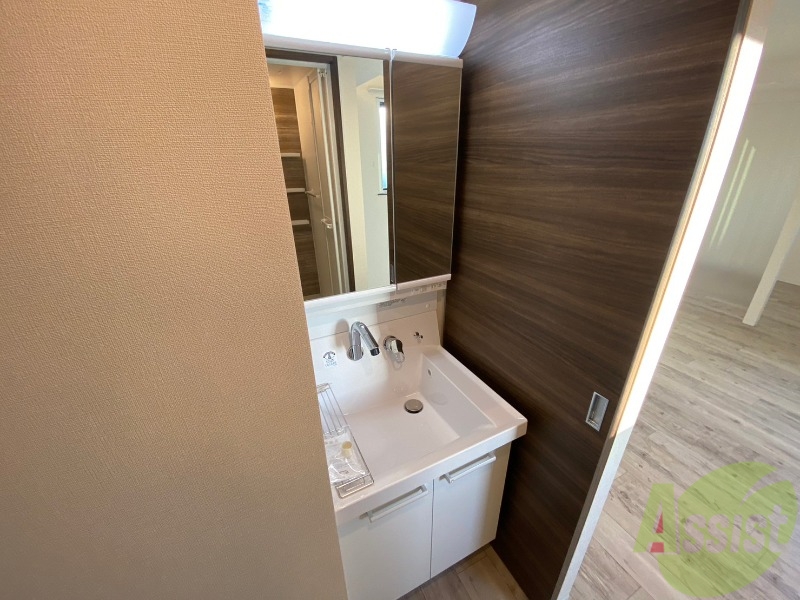 洗面設備　シャンプードレッサーで身支度もラクラクです！