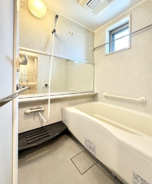 バス・シャワールーム　☆ゆったりくつろげるお風呂☆