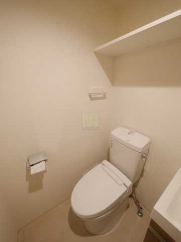 トイレ　別部屋のお写真です