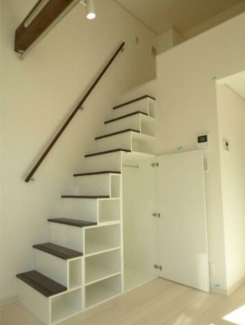 収納　☆便利な階段収納☆