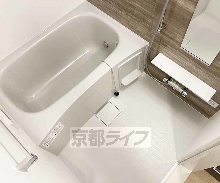 バス・シャワールーム　広いお風呂です・