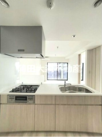 キッチン　3口ガスグリル付カウンターキッチン