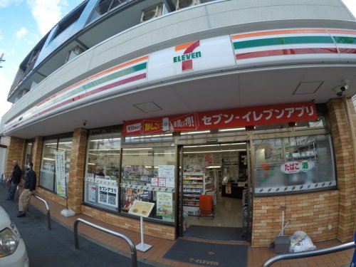 コンビニ　セブンイレブン 南吹田3丁目店（コンビニ）まで427m
