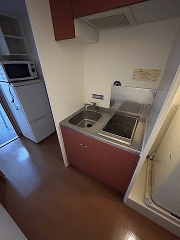 キッチン　コンパクトなキッチンで掃除もラクラク