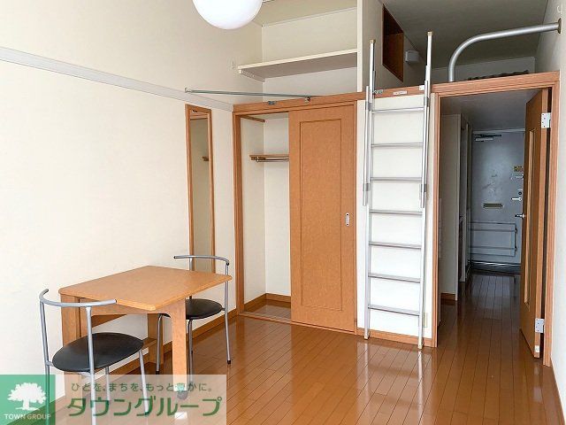 居室・リビング　1階タイプのお部屋です。