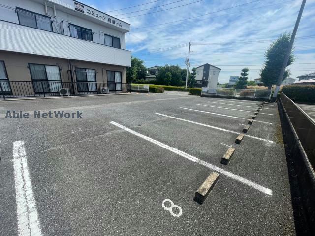駐車場　駐車場