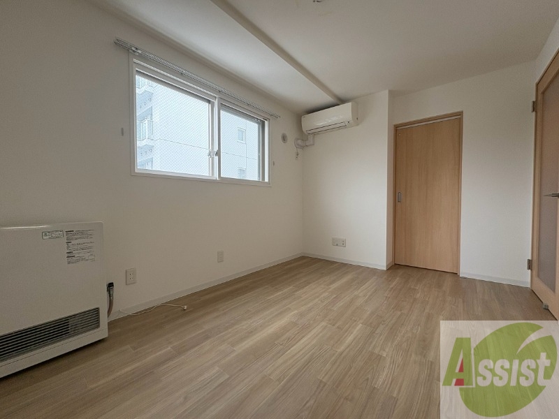 居室・リビング　広くてきれいなリビングです！快適に過ごせそうですね。