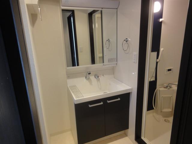 洗面設備　類似画像　現状優先