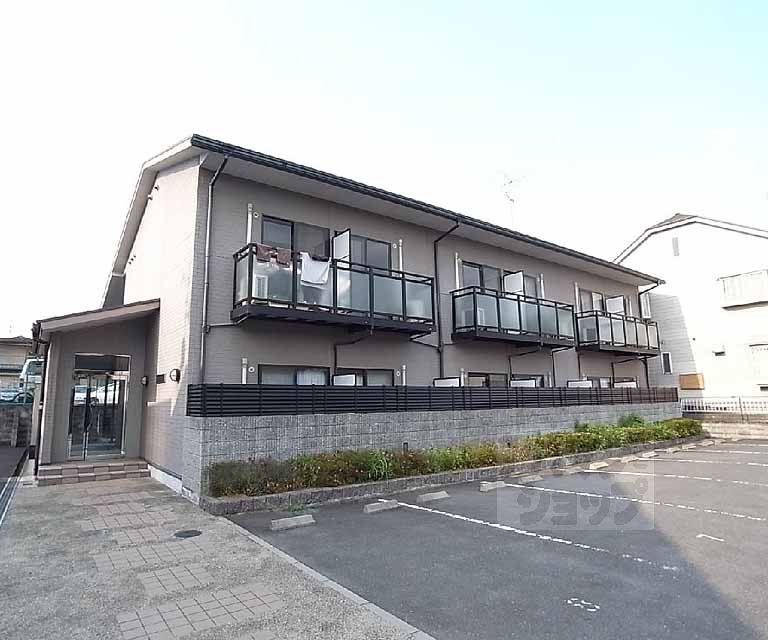 建物外観　閑静な住宅街に立地