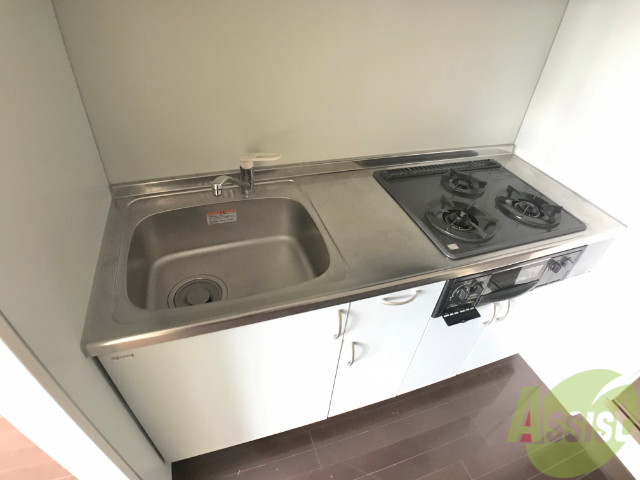 キッチン　初めからコンロが付いてますので、すぐに自炊始められます。