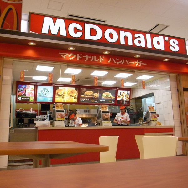 飲食店　マクドナルドイオン東雲店（飲食店）まで172m