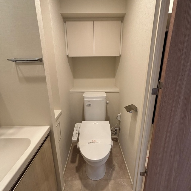 トイレ　※写真は同タイプ住戸です。