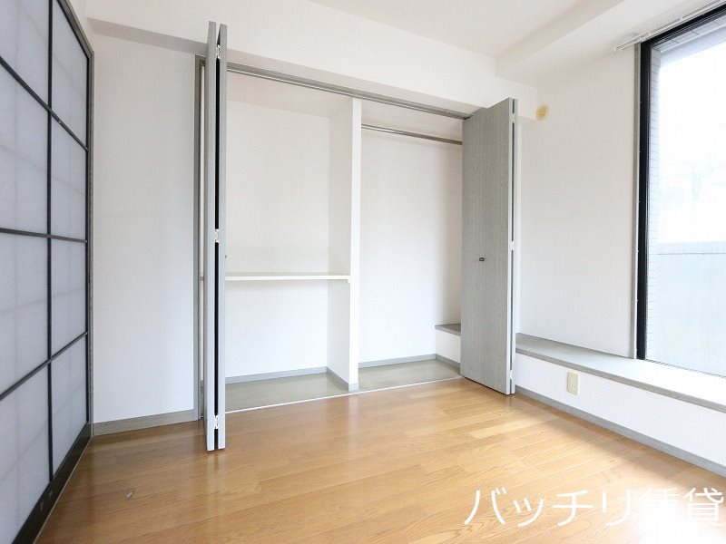 収納　別号室タイプの為、現状を優先いたします