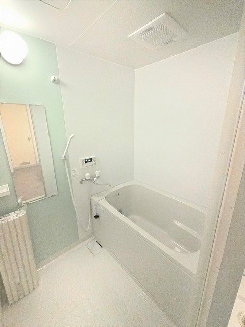 バス・シャワールーム　★追い焚き機能付きのバスルーム★