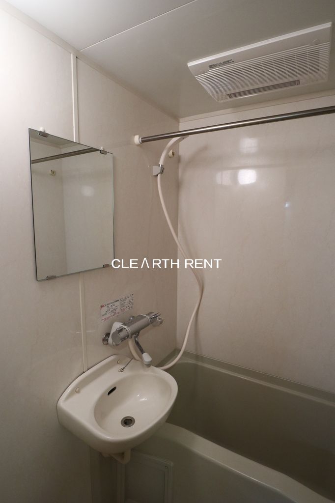 バス・シャワールーム　同タイプ別住戸写真となります。現況と異なる場合がございます。