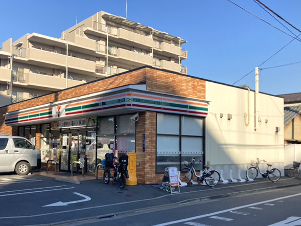 コンビニ　セブンイレブン墨田立花5丁目店（コンビニ）まで220m