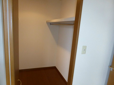 収納　同物件別部屋