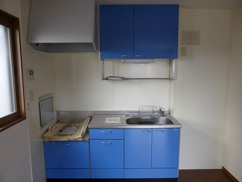 キッチン　同物件別部屋