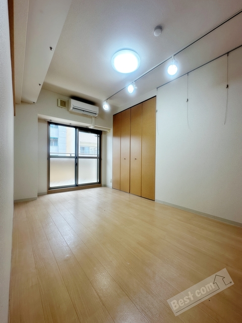 居室・リビング　エアコン付き♪