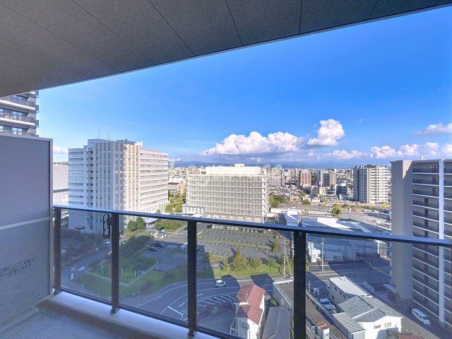 バルコニー　※別号室の写真になります。