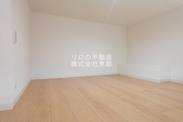 収納　広々ロフト収納付で室内を広くご活用いただけます！