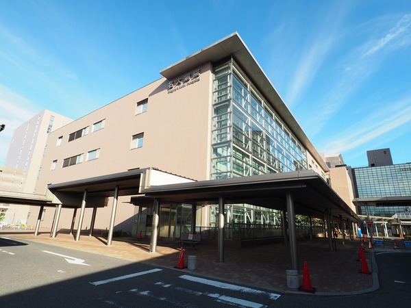 病院　国立大学法人名古屋大学医学部附属（病院）まで784m