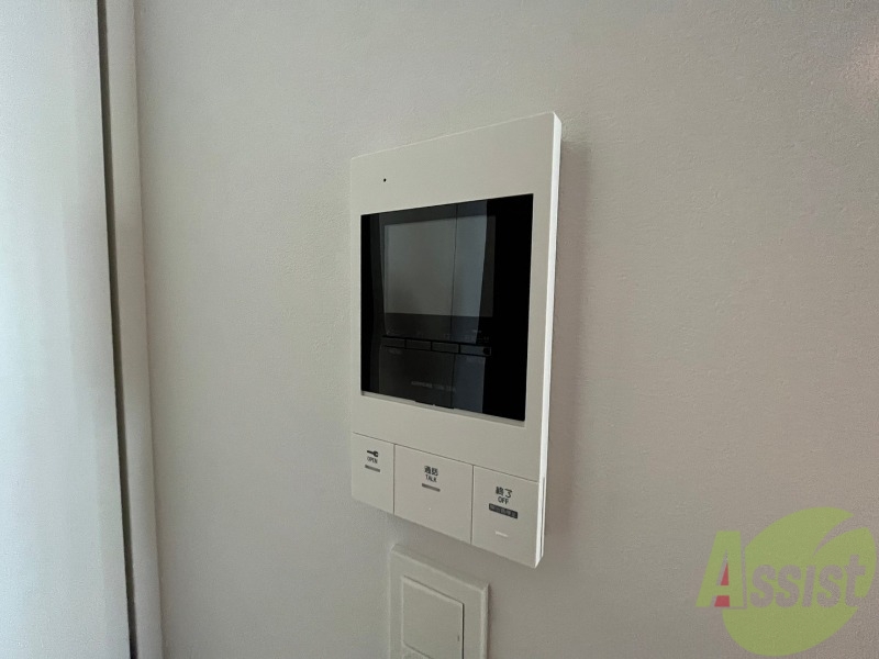 セキュリティ　モニタ付インターホンです。セキュリティ面も安心ですね！