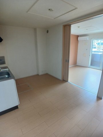 その他部屋・スペース　明るい色調の室内です