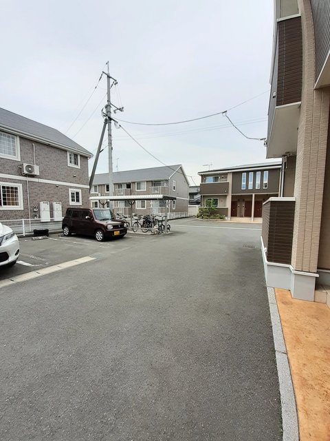 駐車場　駐車場