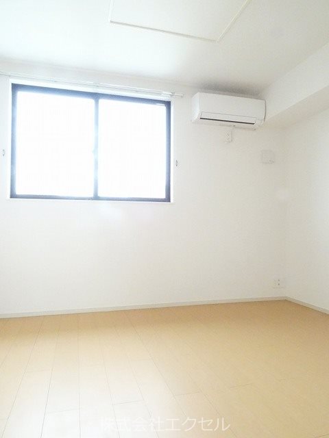 その他部屋・スペース　フローリングの室内です。