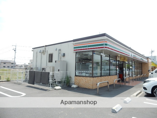 コンビニ　セブンイレブン／倉田店（コンビニ）まで500m