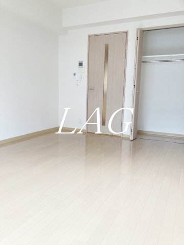 居室・リビング　洋室のお部屋です。（同仕様です。）