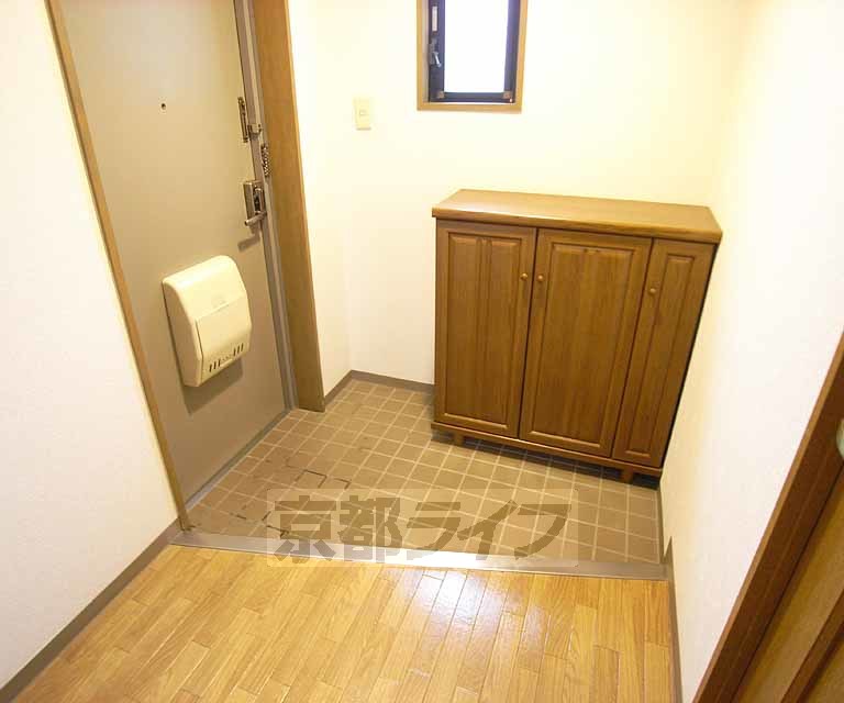 玄関　玄関です。