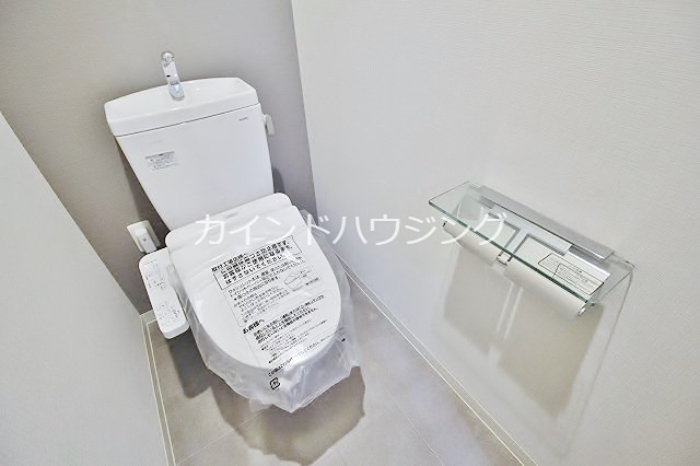 トイレ　ウォシュレット付き