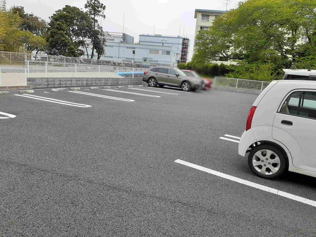 駐車場　車をお持ちの方に嬉しい駐車場付きの物件です