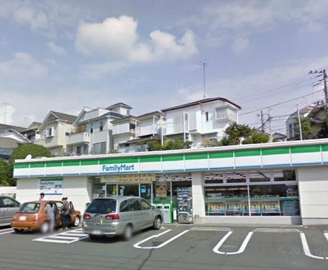 コンビニ　★★ファミリーマート（コンビニ）まで83m