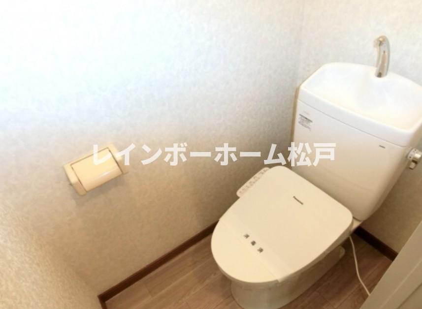 トイレ　落ち着いたトイレです
