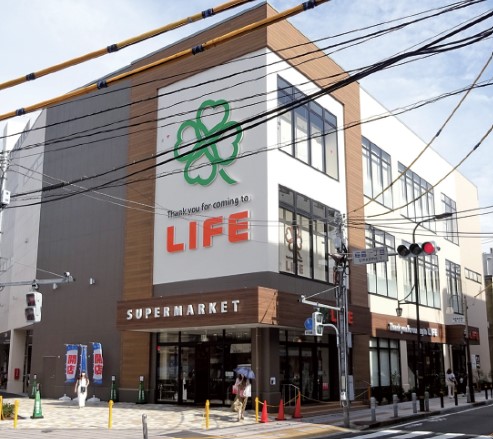 スーパー　ライフ 梅島駅前店（スーパー）まで366m