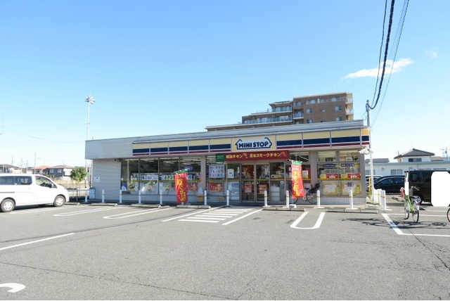 コンビニ　ミニストップ流山平和台店（コンビニ）まで750m