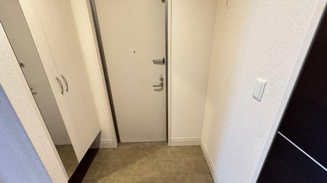 玄関　※別部屋参考写真となります※